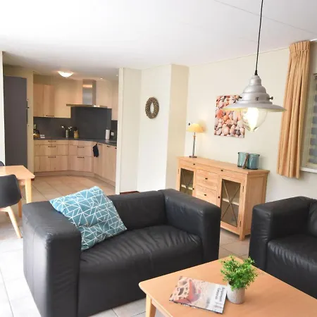 Bungalow In North Holland Near North Sea Coast 度假居 *
