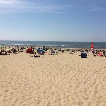Nyaraló With Bath, In A With Swimming Pool On The North Sea Coast Sint Maartensvlotbrug