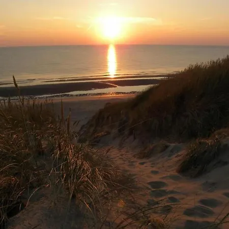 Bungalow In North Holland Near North Sea Coast 度假居 Sint Maartensvlotbrug